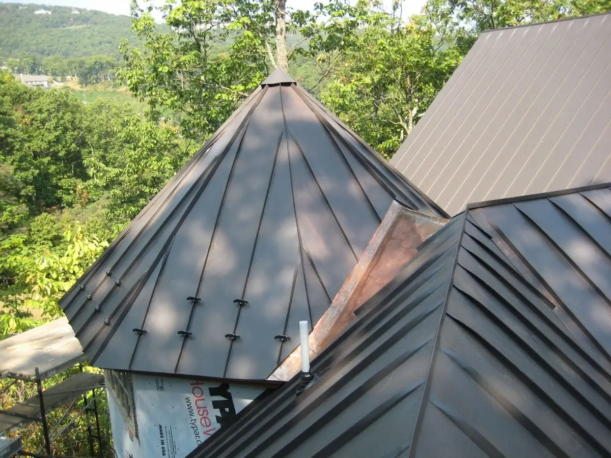 Professional Gutter Cleaning by Craftsman Roofing in Caesars Head